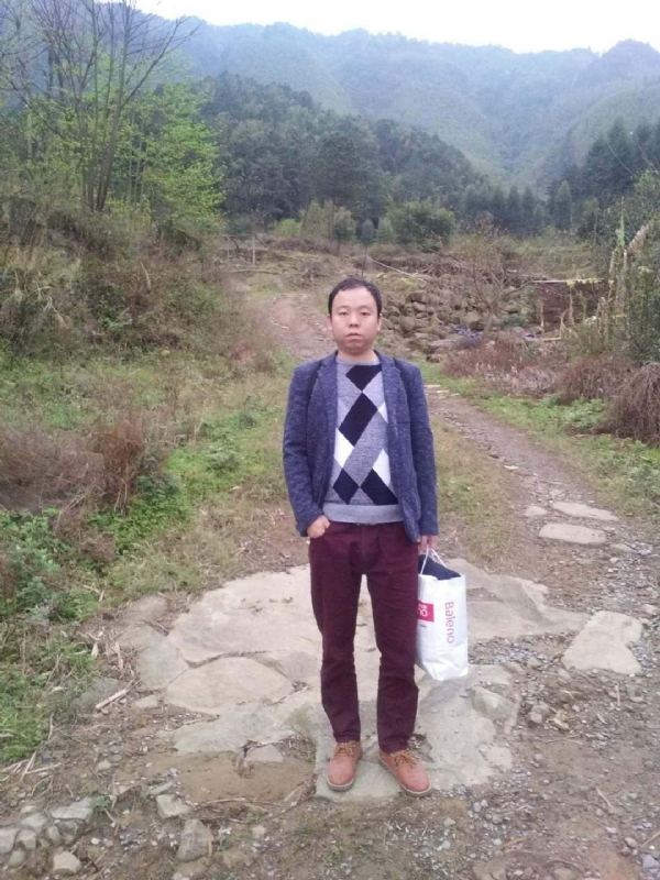 奋斗的第一张照片--宿迁相亲服务中心