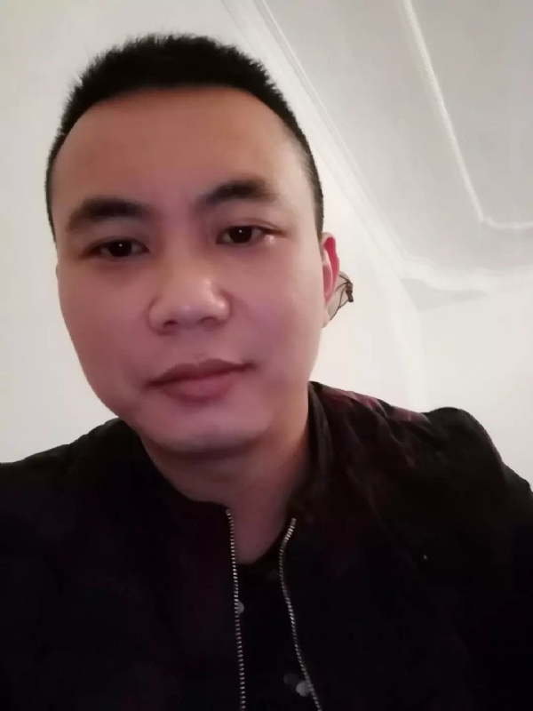 喜闻香气的第一张照片--宿迁相亲服务中心