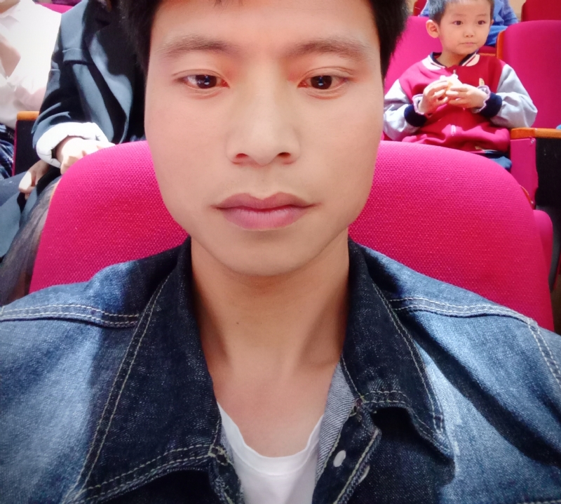 奋斗青年的第一张照片--宿迁相亲服务中心