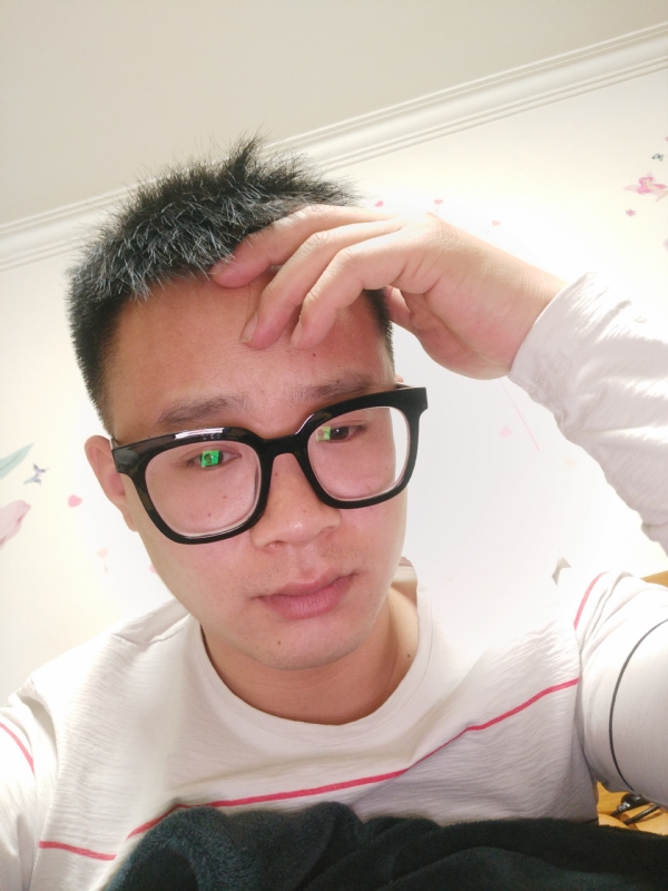 华灯初上的夜晚的第一张照片--宿迁相亲服务中心