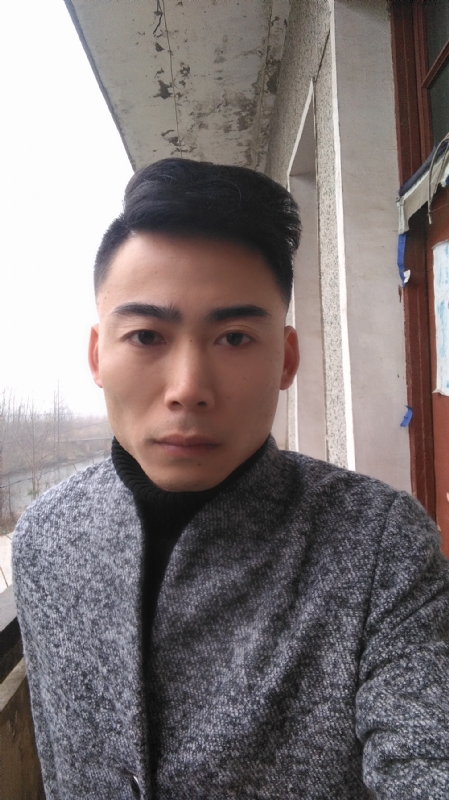 谁伴我闯荡的第一张照片--宿迁相亲服务中心