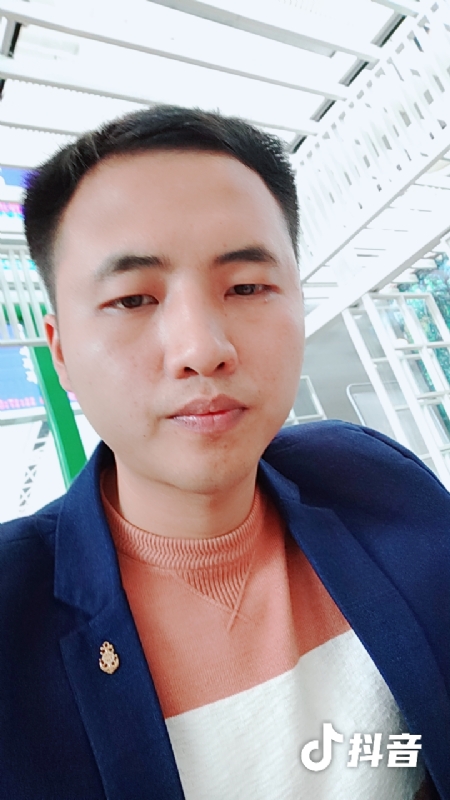 佳鑫的第一张照片--宿迁相亲服务中心