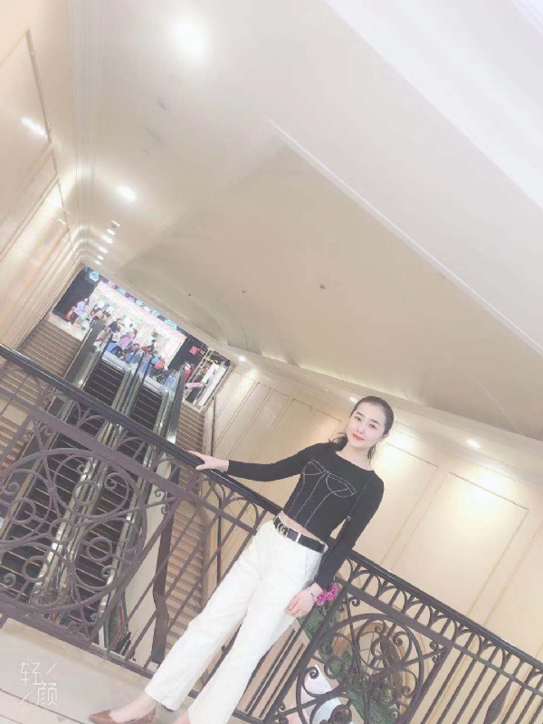 时光浅夏的第四张照片--宿迁相亲服务中心