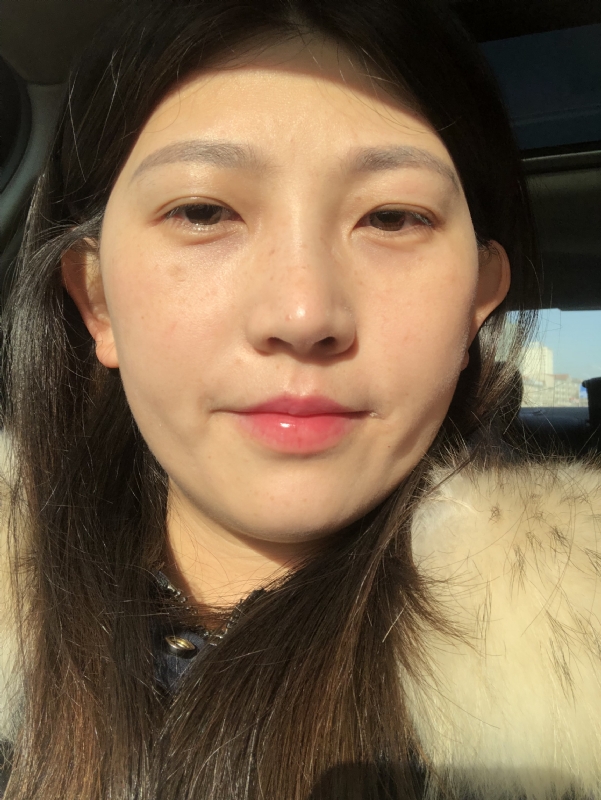 轻闭双眼的第一张照片--宿迁相亲服务中心