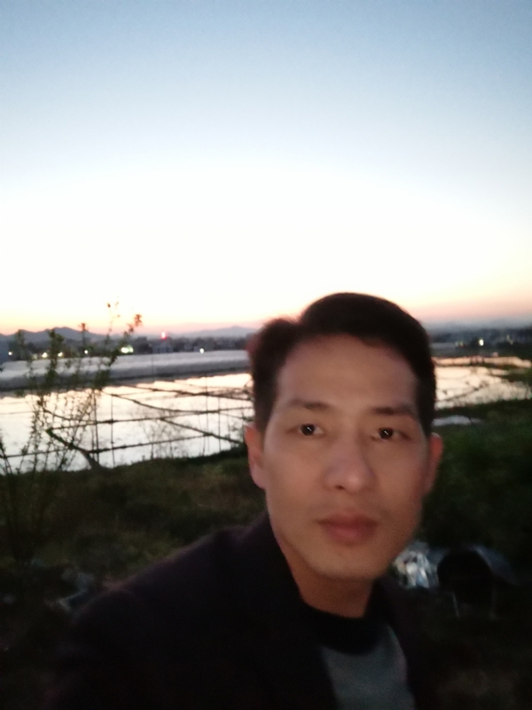 不忘初心的第一张照片--宿迁相亲服务中心