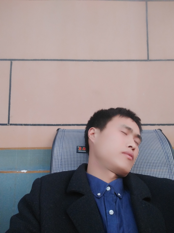 有钱爱情才能长久的第一张照片--宿迁相亲服务中心