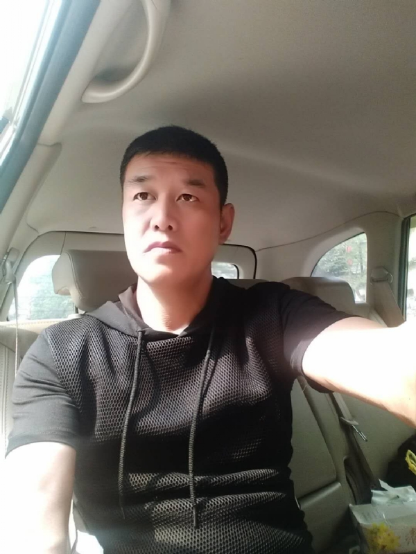 深爱的疯子的第一张照片--宿迁相亲服务中心