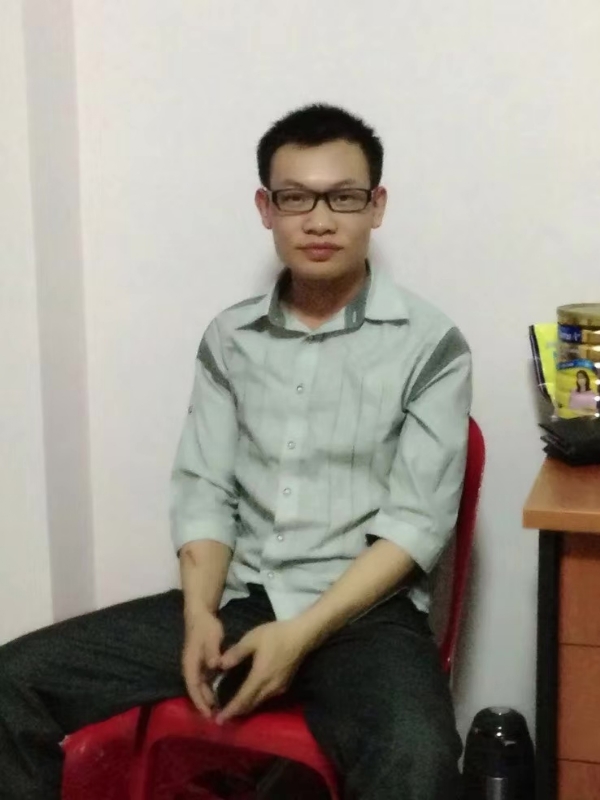 坚强不屈的第一张照片--宿迁相亲服务中心