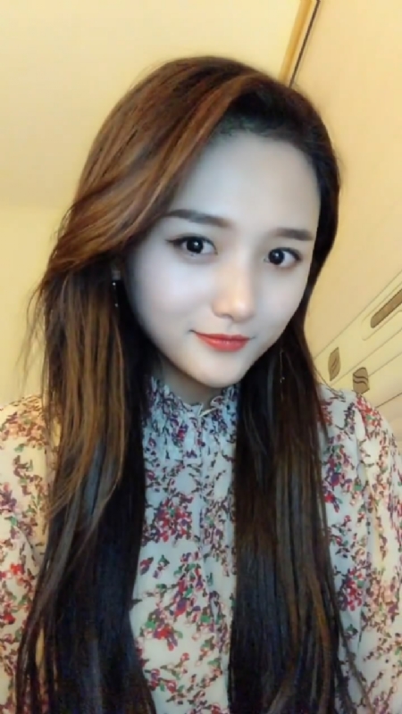 淡然一笑的第一张照片--宿迁相亲服务中心