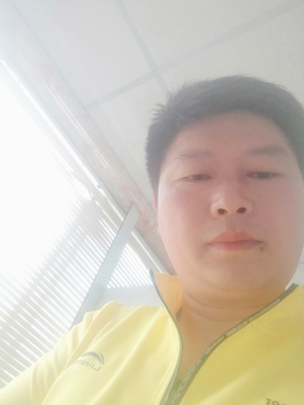 山男的第一张照片--宿迁相亲服务中心