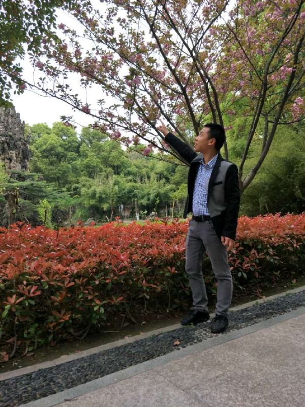 坦诚的第一张照片--宿迁相亲服务中心