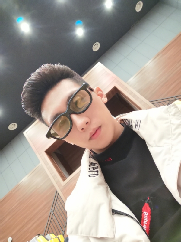 少年已不在年少的第一张照片--宿迁相亲服务中心