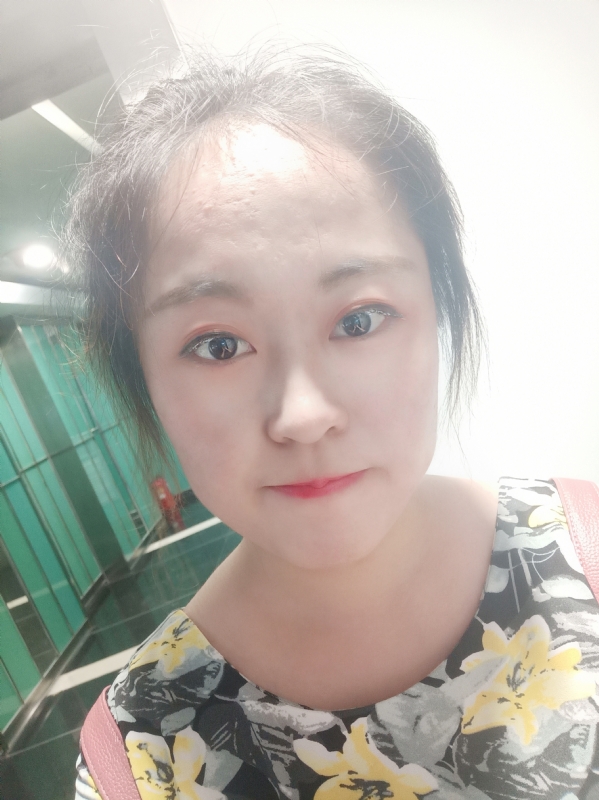 小花伞的第一张照片--宿迁相亲服务中心