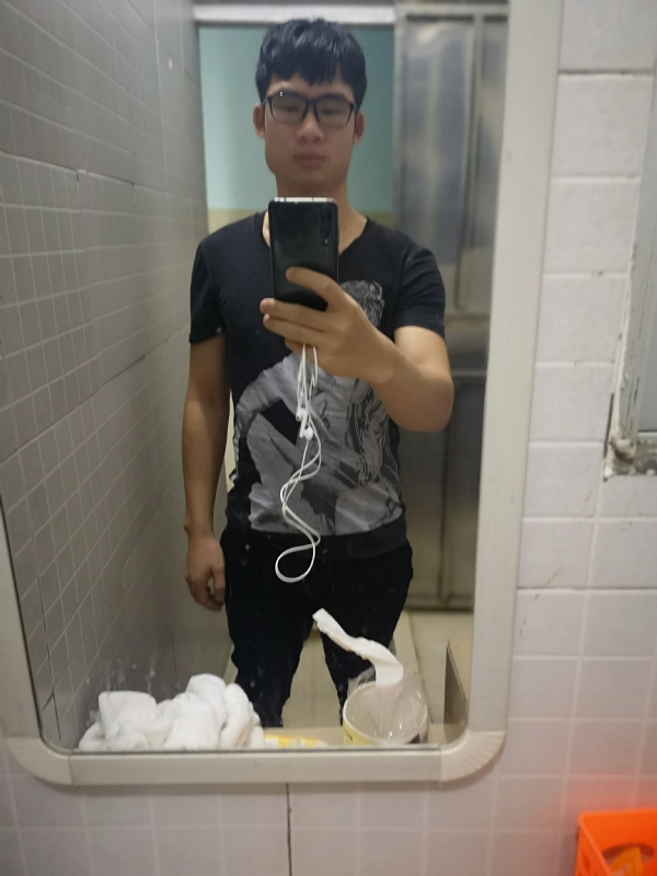 右手的执着的第一张照片--宿迁相亲服务中心