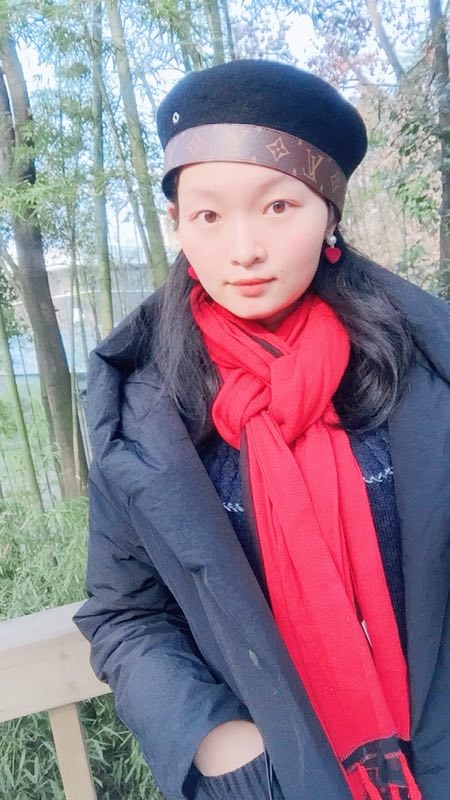 风中百合的第一张照片--宿迁相亲服务中心