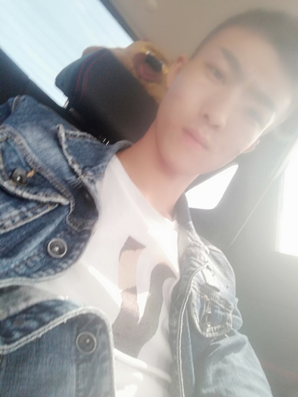 傻雕的第一张照片--宿迁相亲服务中心