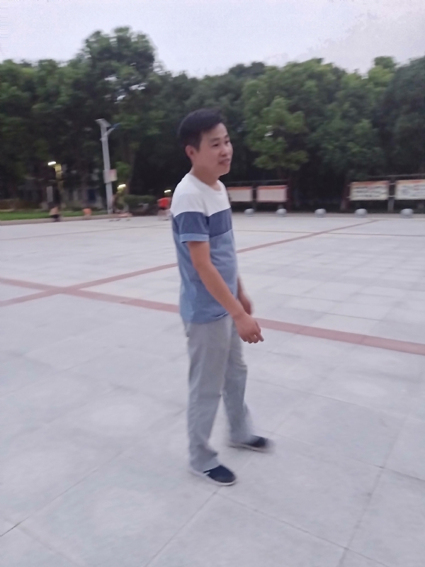 一笑的第一张照片--宿迁相亲服务中心