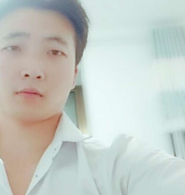 华英雄的第一张照片--宿迁相亲服务中心