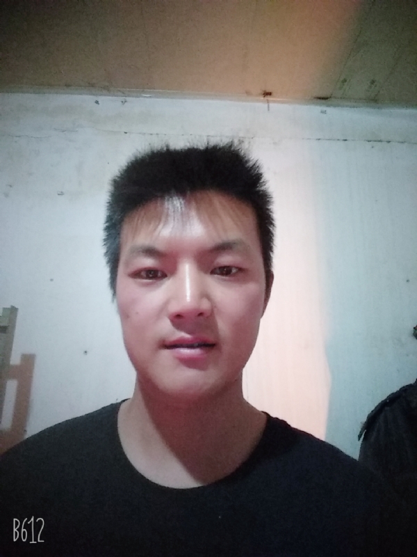 风轻云淡的第一张照片--宿迁相亲服务中心