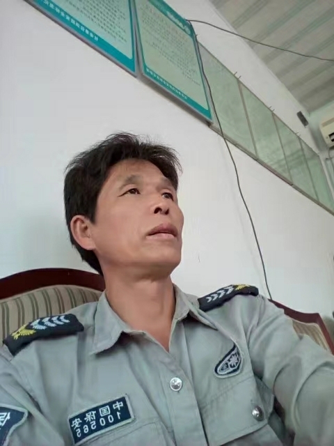 卧窗听雨的第一张照片--宿迁相亲服务中心