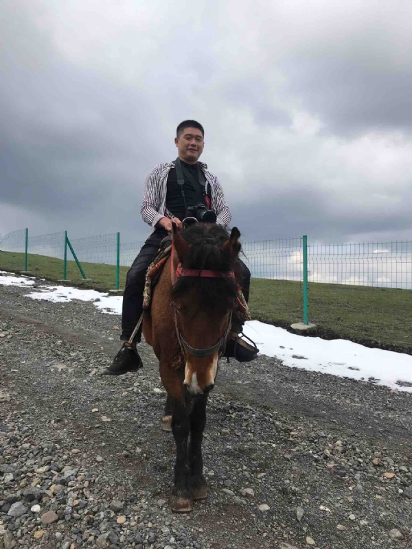 一个人的第一张照片--宿迁相亲服务中心