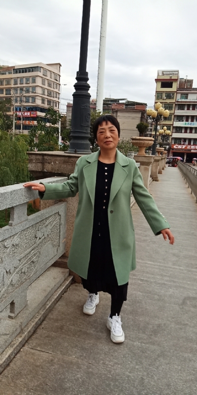 小玲的第一张照片--宿迁相亲服务中心