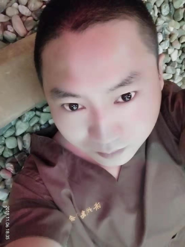 红枫叶的第一张照片--宿迁相亲服务中心