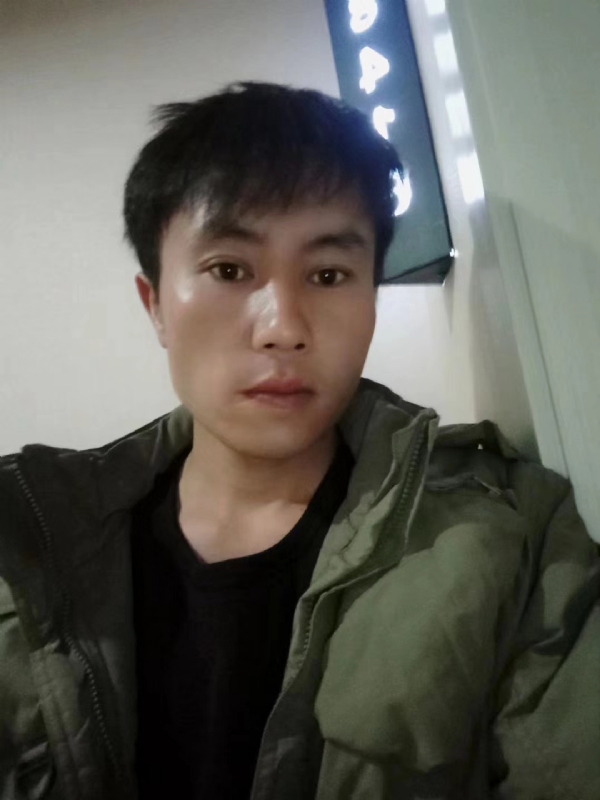 槑头槑脑的第一张照片--宿迁相亲服务中心