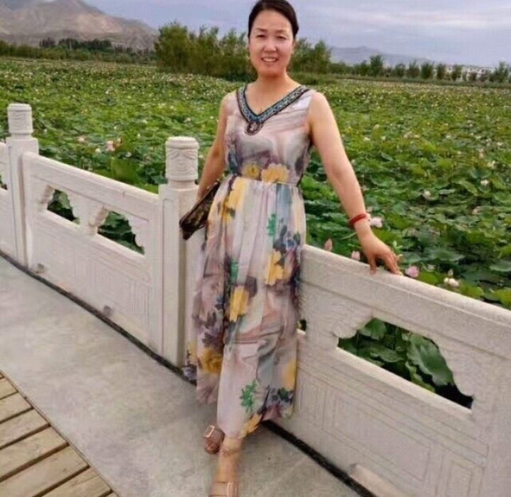 红叶的第一张照片--宿迁相亲服务中心