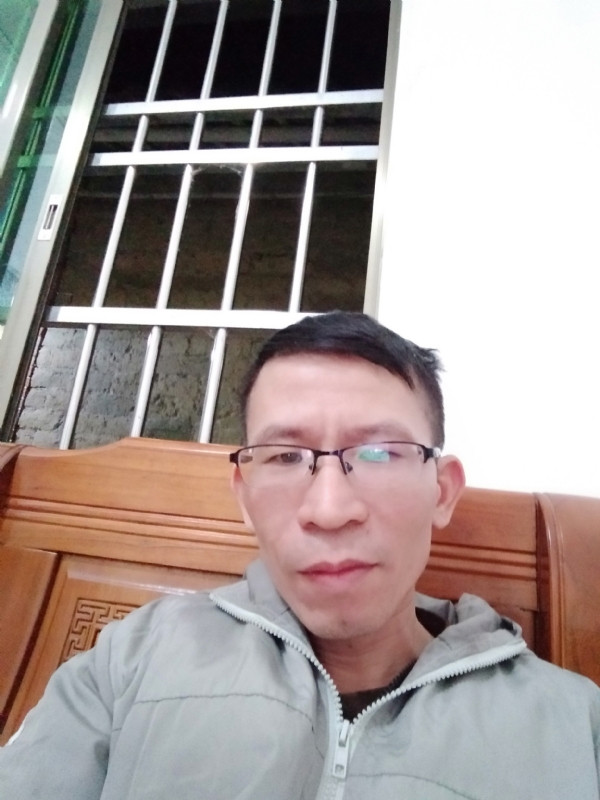 奋斗的第一张照片--宿迁相亲服务中心