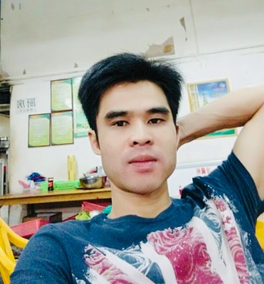 Huang的第一张照片--宿迁相亲服务中心