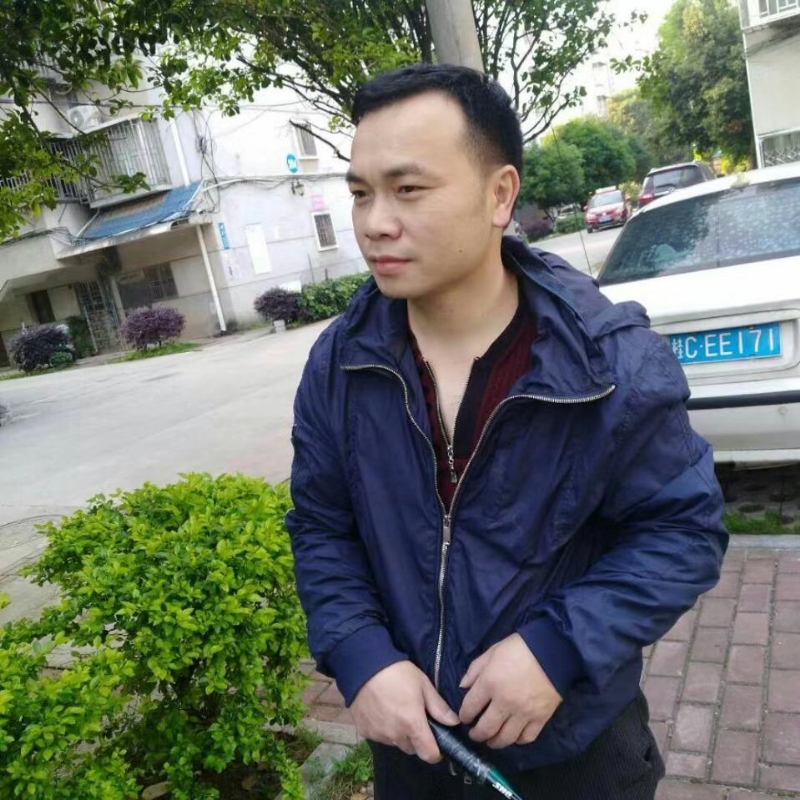 灰色足迹的第一张照片--宿迁相亲服务中心