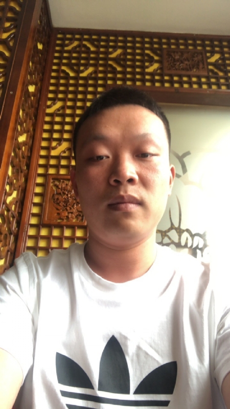 唐子龙的第一张照片--宿迁相亲服务中心