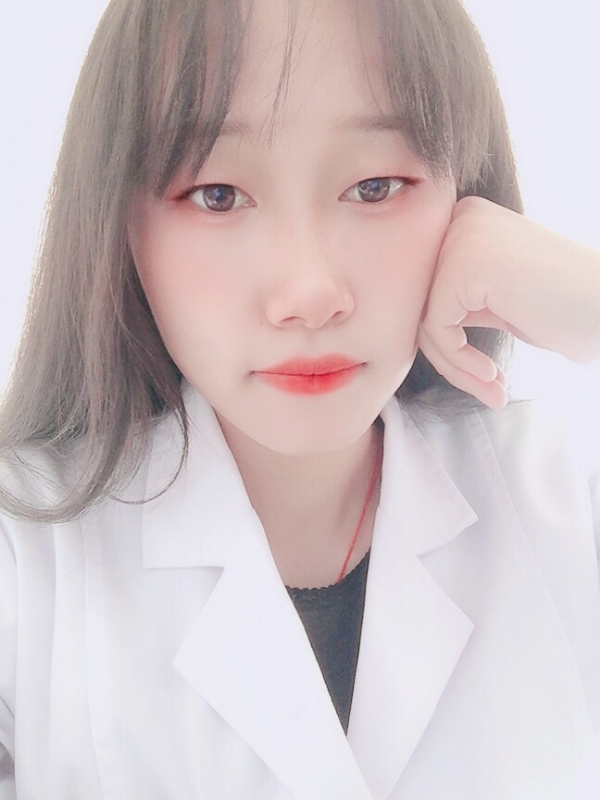 白婚纱的第一张照片--宿迁相亲服务中心