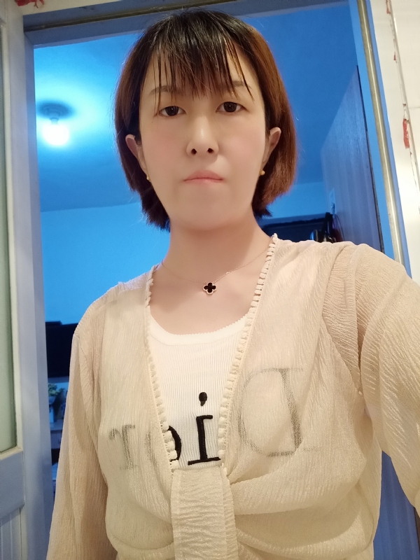 芬儿的第一张照片--宿迁相亲服务中心