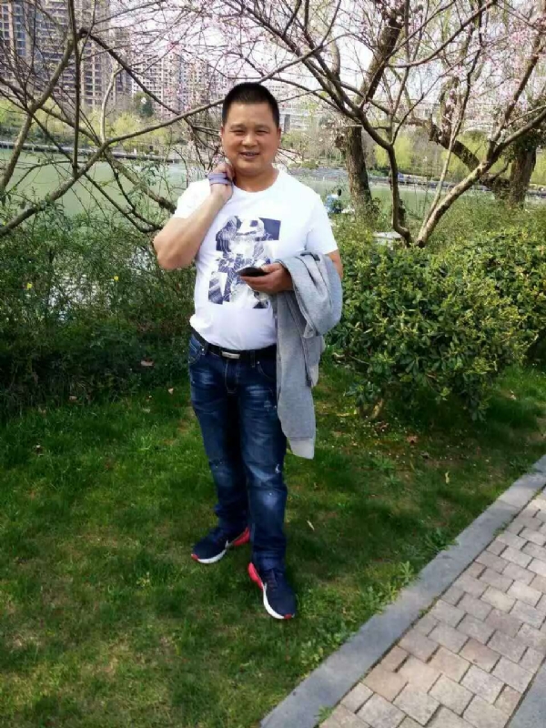 纯爷们的第一张照片--宿迁相亲服务中心