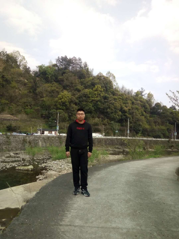 等着上钩的鱼的第二张照片--宿迁相亲服务中心