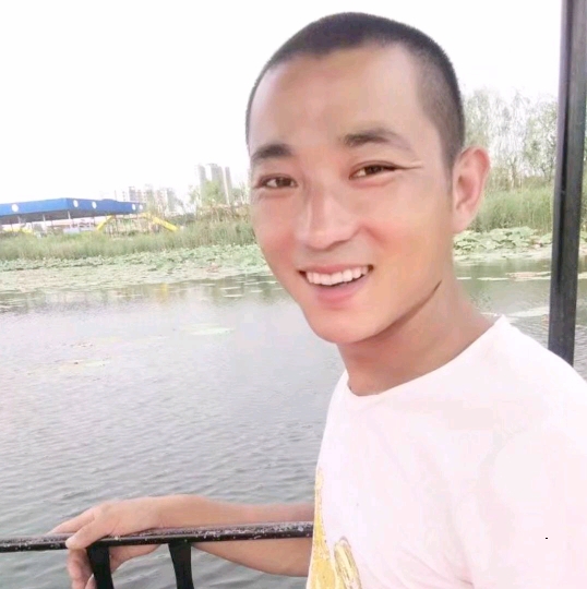 为你等候的第二张照片--宿迁相亲服务中心