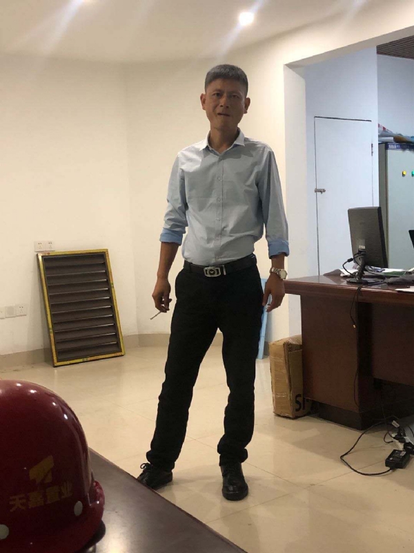 郁闷之中的第一张照片--宿迁相亲服务中心