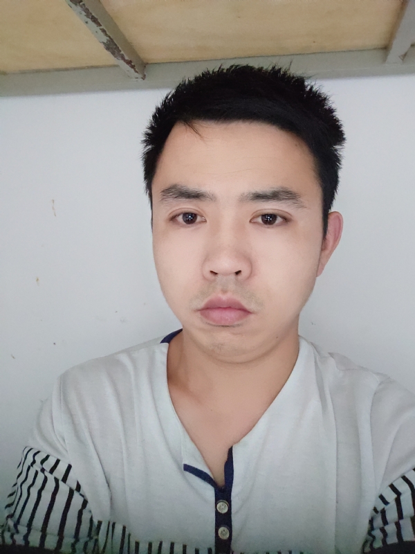 老男孩的第一张照片--宿迁相亲服务中心