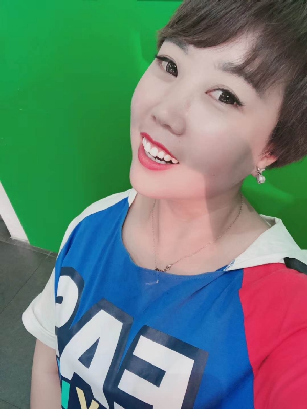 青青子衿的第一张照片--宿迁相亲服务中心