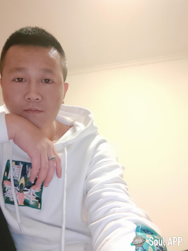 Away的第一张照片--宿迁相亲服务中心