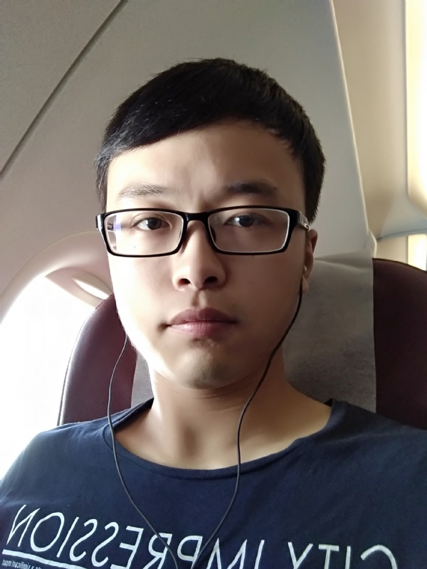 在水一方的第二张照片--宿迁相亲服务中心