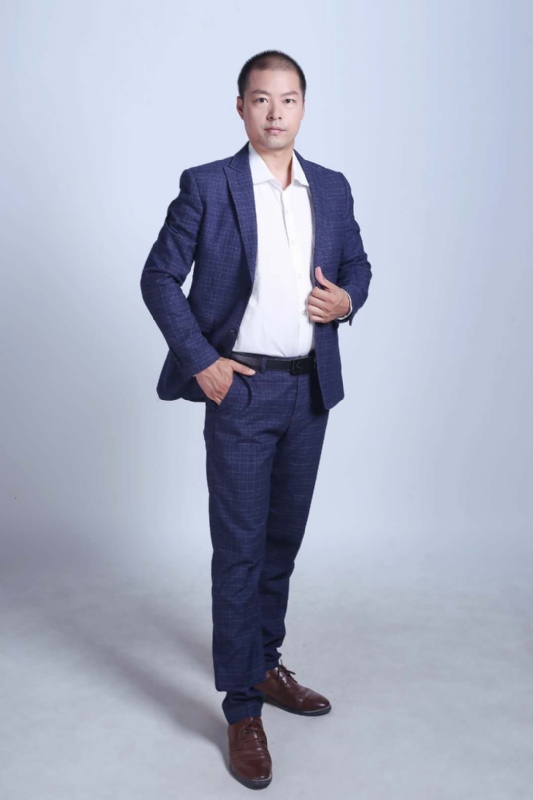 努力的青年的第一张照片--宿迁相亲服务中心