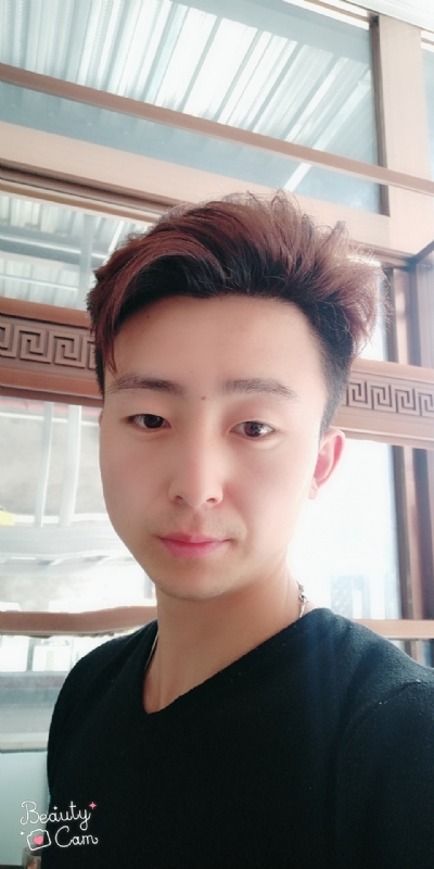 拼命微笑的第二张照片--宿迁相亲服务中心