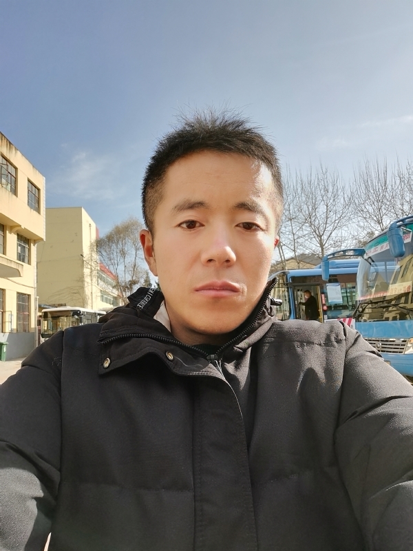 孤独的云的第三张照片--宿迁相亲服务中心