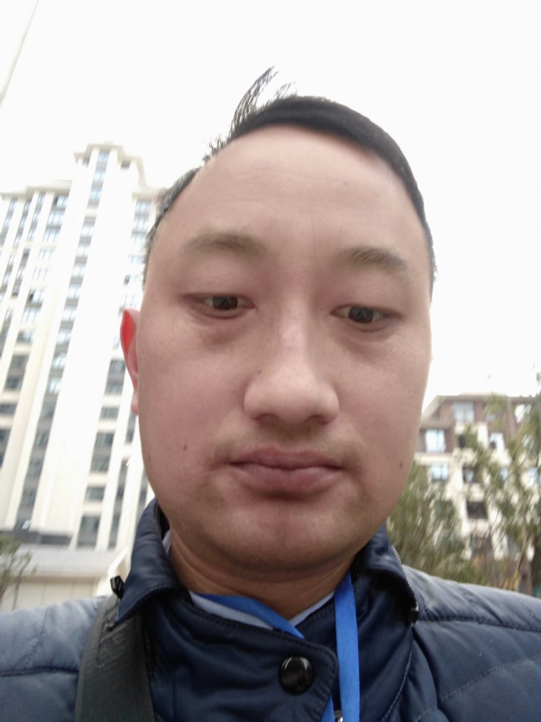 老男人的第一张照片--宿迁相亲服务中心