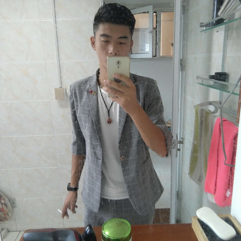 会淹死的鱼的第一张照片--宿迁相亲服务中心