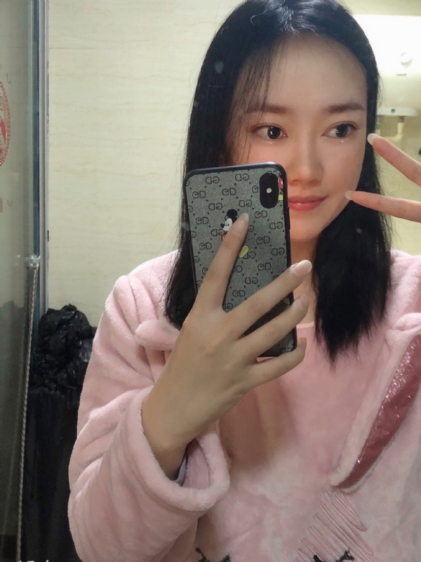 叶落知秋的第一张照片--宿迁相亲服务中心