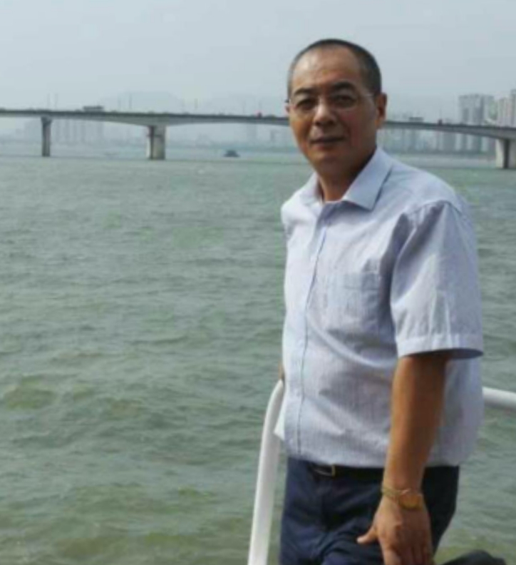 辛民的第二张照片--宿迁相亲服务中心